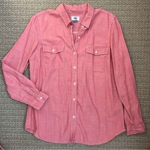 Old Navy Red Chambray Button Down Shirt Size M